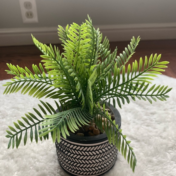 Other - Mini faux fern palm tree plant with tribal vase
